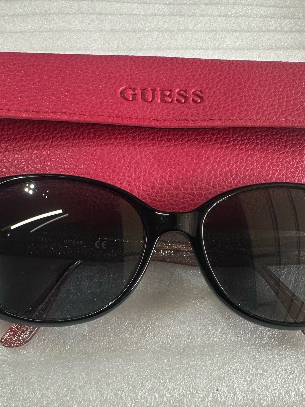 GUESS Black Sunglasses with Pink Case